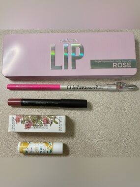Profusion Lip Palette Bundle 8 Shades Lip Crayon Lip Gel Lip Liner Lemon Balm